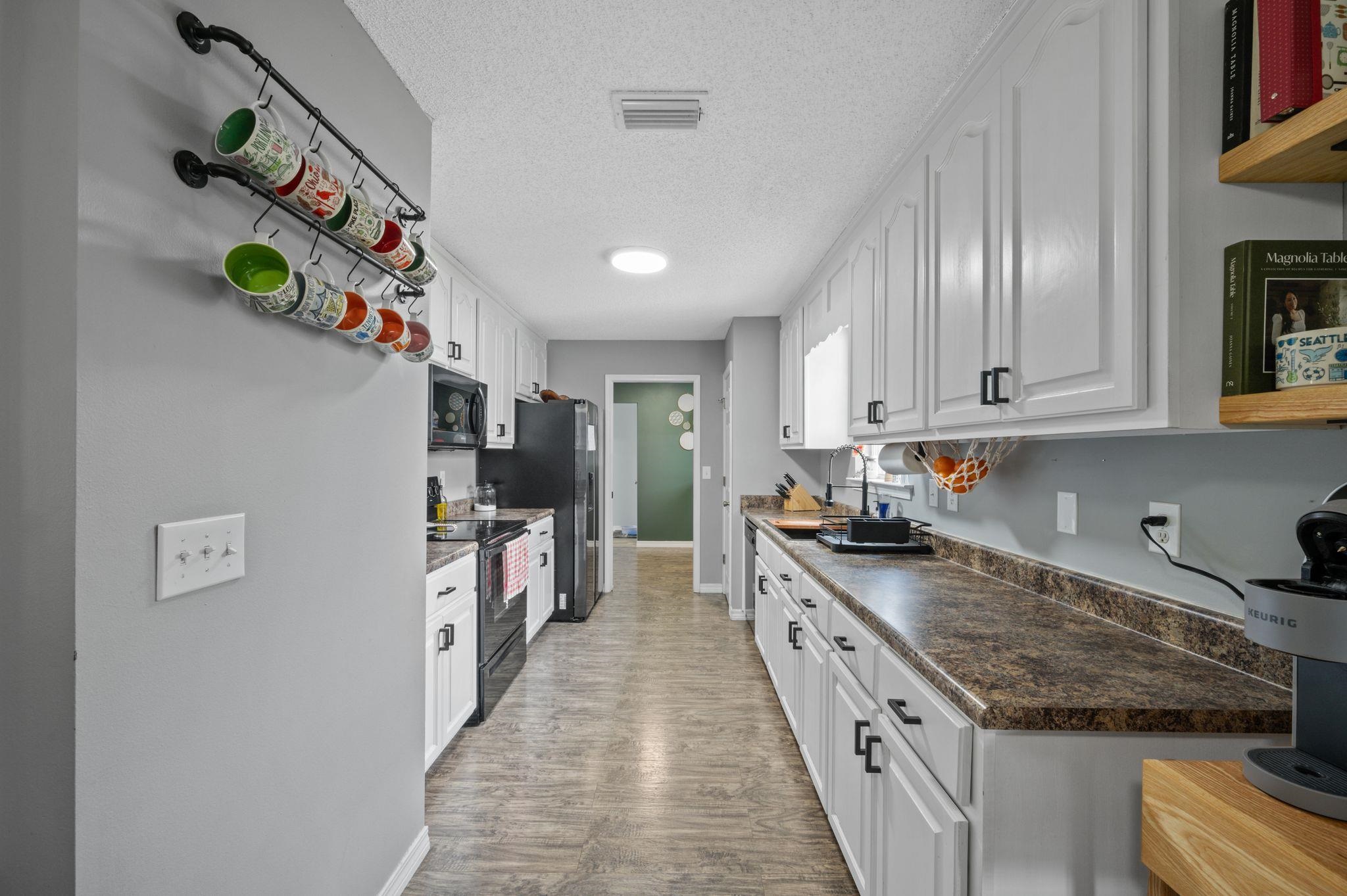 15747 Dogwood Road Bay Minette, AL 36507 - Photo 13 of 43 Kitchen
