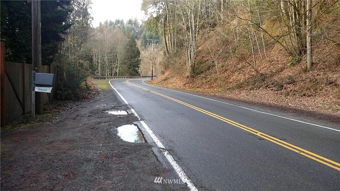 19-xxx Southeast Jones Road Renton, WA 98058 - Photo 8 of 11