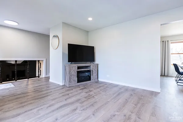$519,000 | 8336 Mending Wall Drive, Woodridge, IL 60517