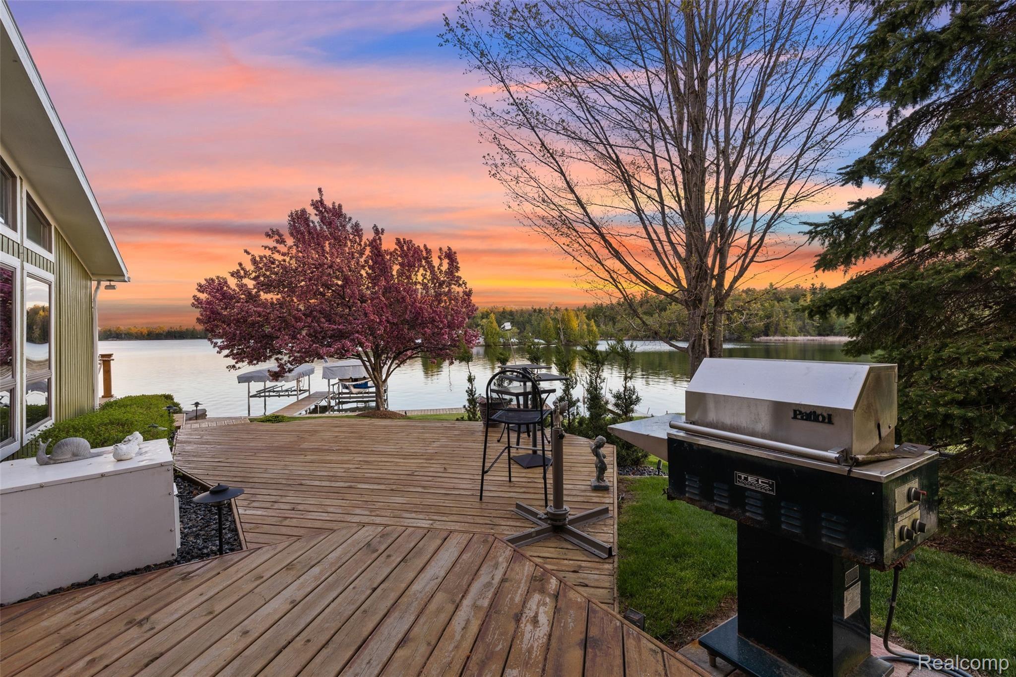 677 Gravel Ridge Road Leonard, MI 48367 - Photo 32 of 39 677 Gravel Ridge-4.jpg