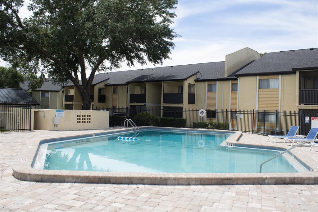 922 Lake Destiny Road, Unit H Altamonte Springs, FL 32714 - Photo 2 of 11