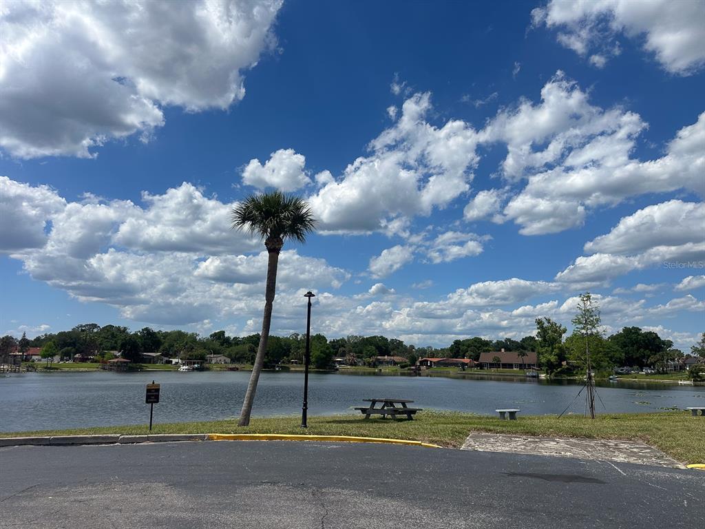 922 Lake Destiny Road, Unit H Altamonte Springs, FL 32714 - Photo 3 of 11