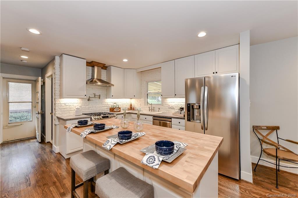 400 Lansdowne Road Charlotte, NC 28270 - Photo 6 of 25 Gallery Image 6