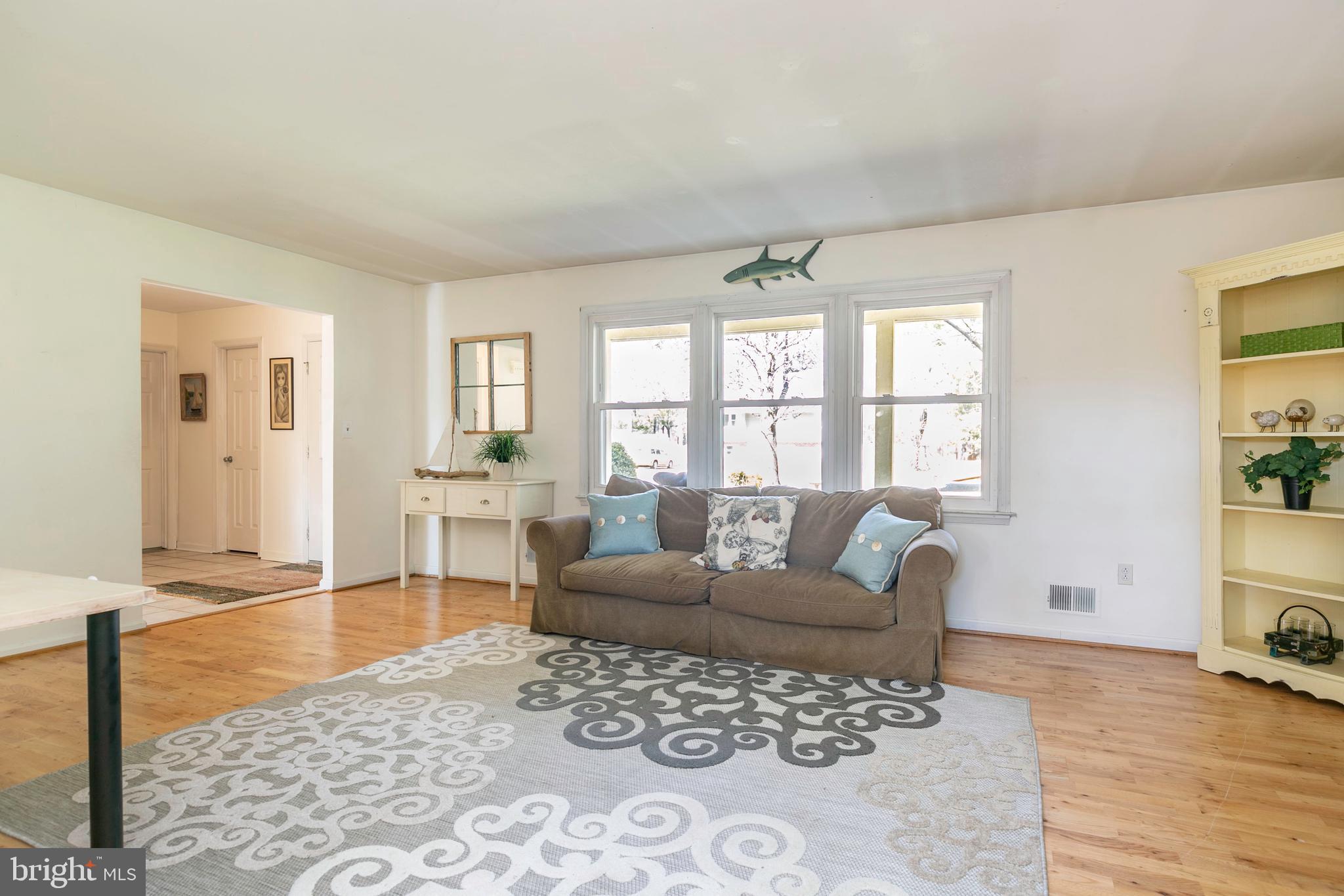 108 Rutledge Road Queenstown, MD 21658 - Photo 11 of 37 Living Room to Foyer