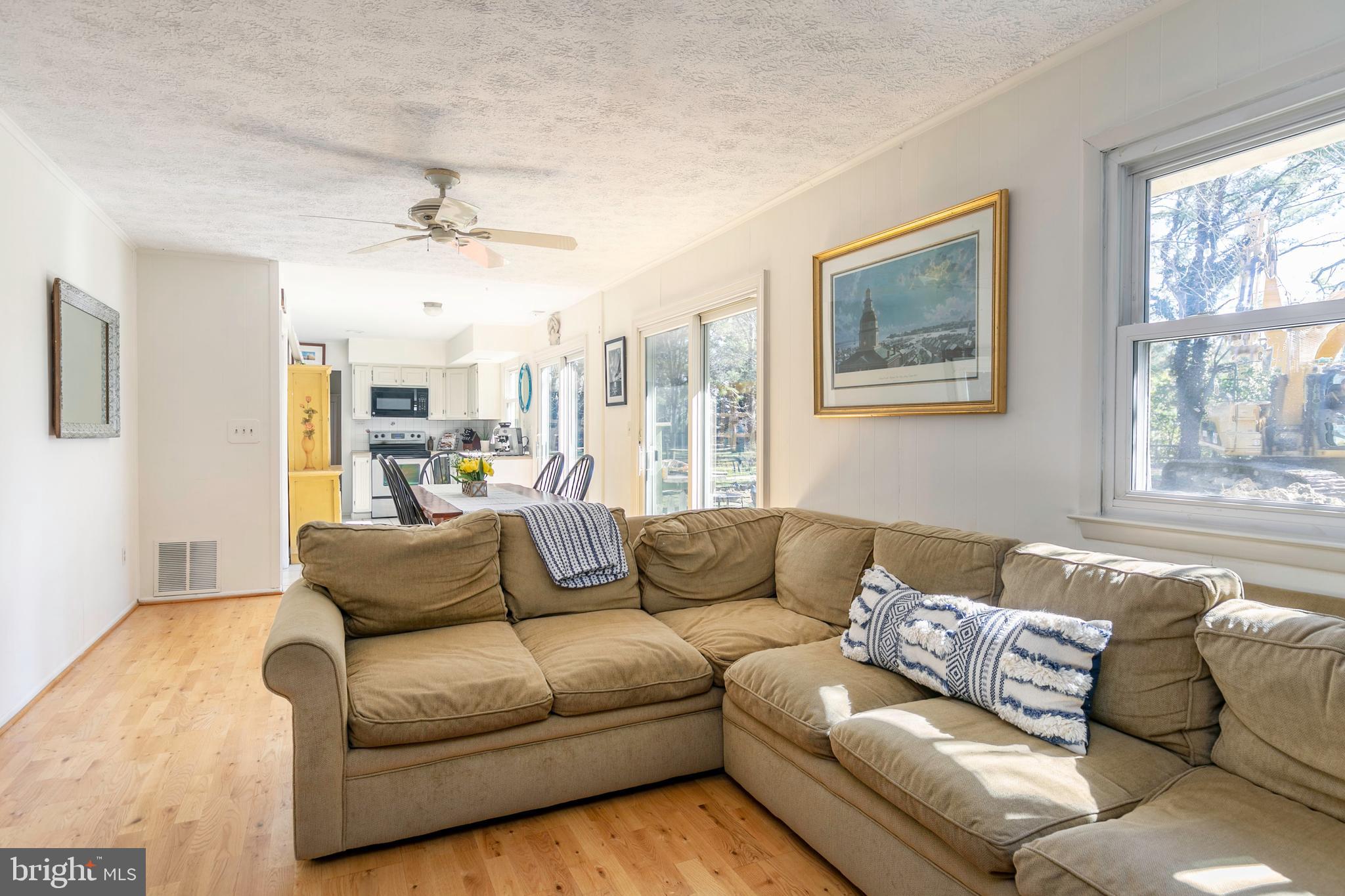108 Rutledge Road Queenstown, MD 21658 - Photo 22 of 37 Hardwoods throughout the family room!