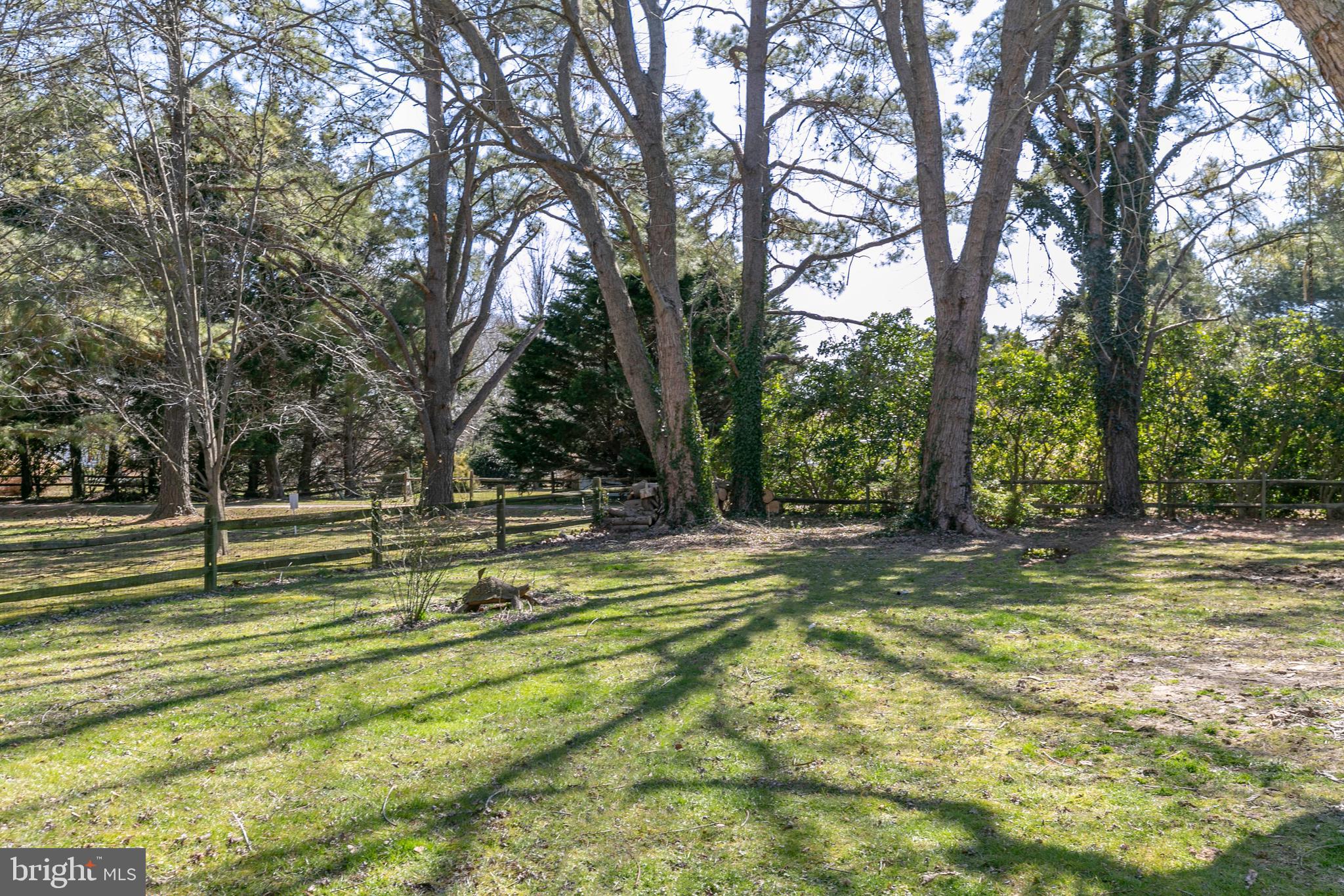 108 Rutledge Road Queenstown, MD 21658 - Photo 31 of 37 Large Fenced Yard!