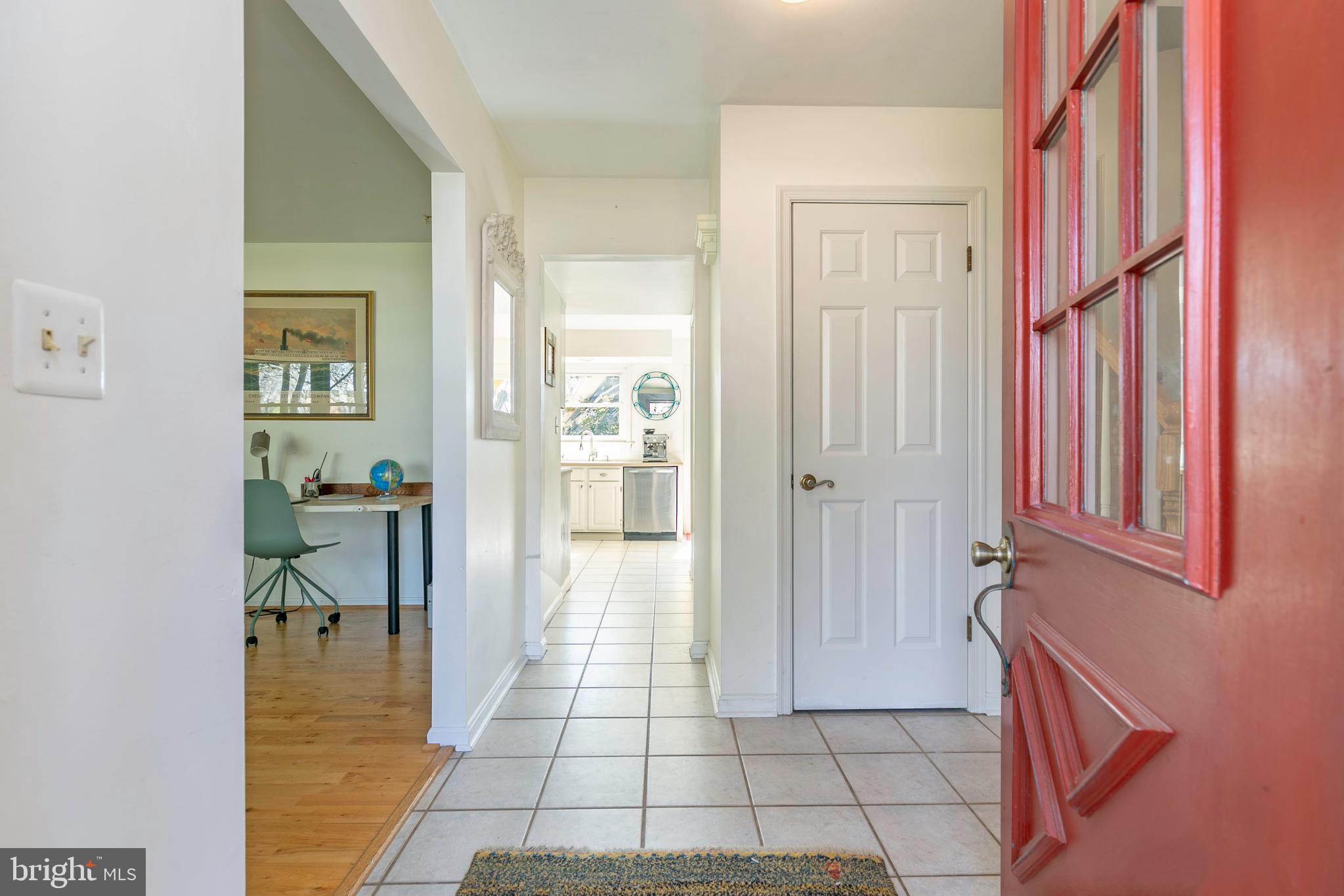 Foyer with tile entry