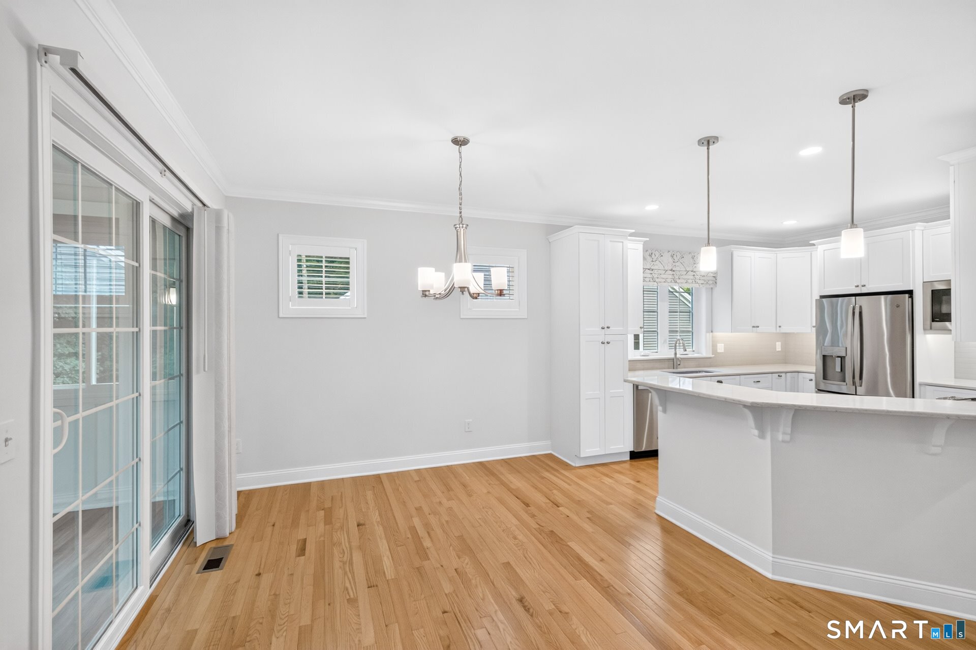 6 Prospect Ridge, Unit 6 Simsbury, CT 06070 - Photo 9 of 33 Large dining room area
