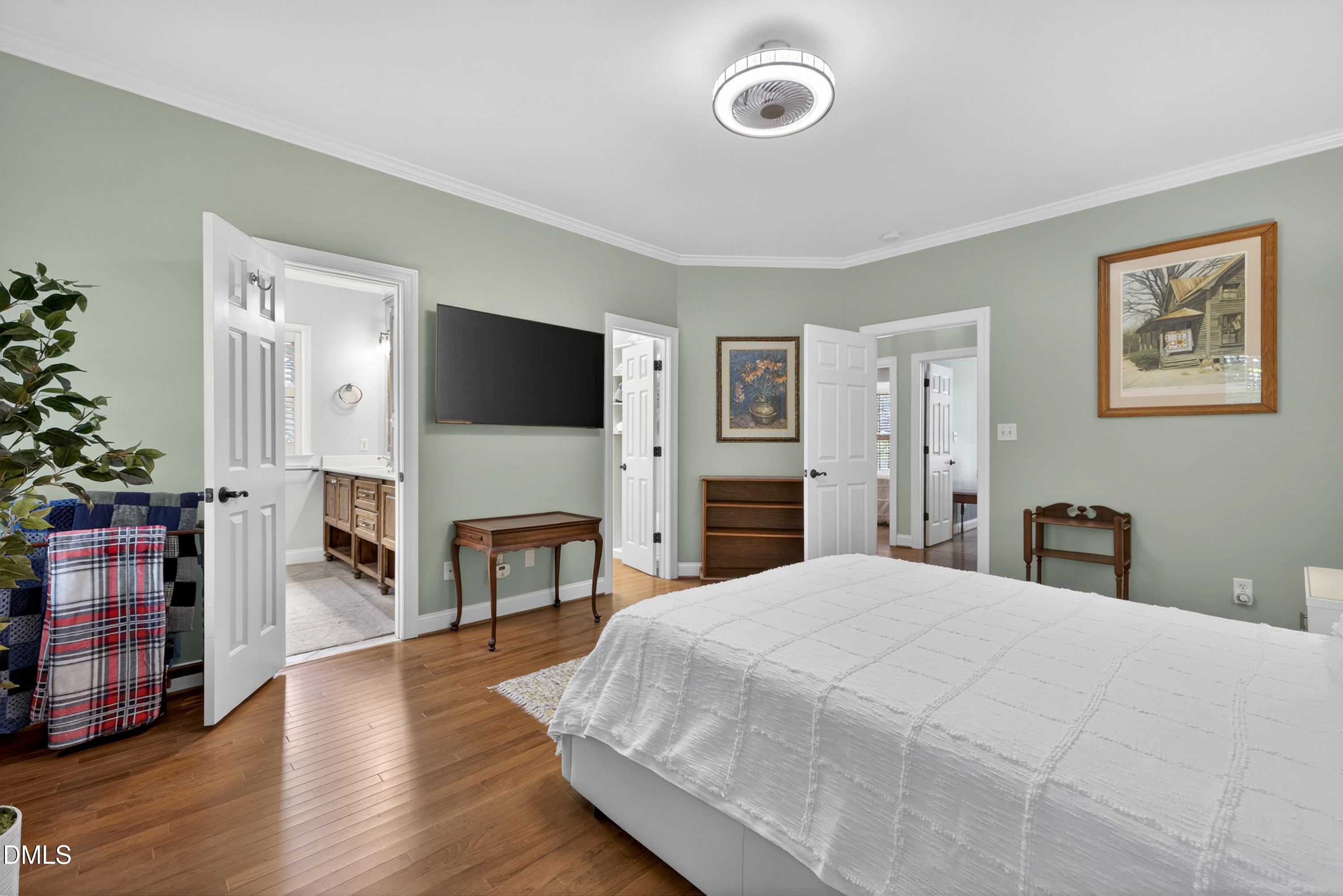1017 Wedgeland Drive Raleigh, NC 27615 - Photo 27 of 46 WScene-36