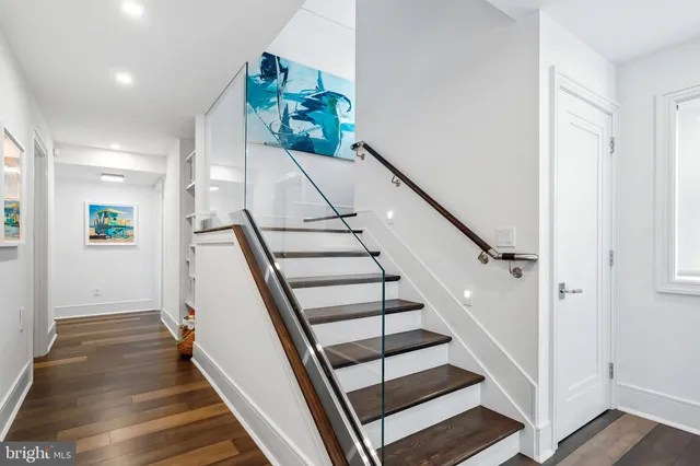 $6,499,000 | 11 South 3rd Street, Surf City, NJ 08008