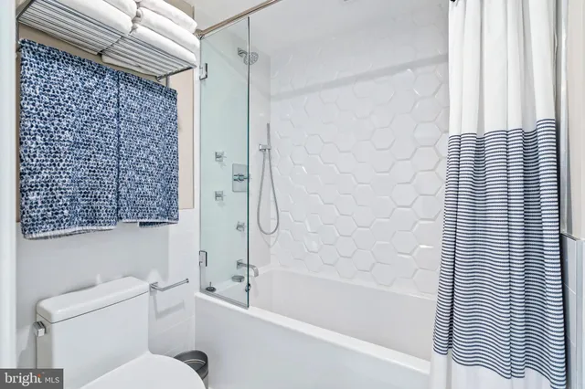 $6,499,000 | 11 South 3rd Street, Surf City, NJ 08008