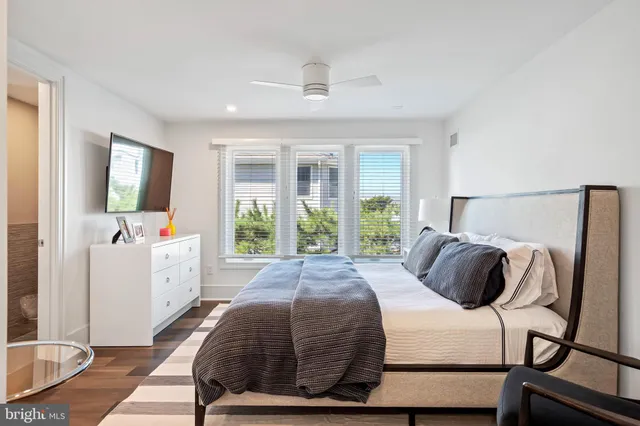 $6,499,000 | 11 South 3rd Street, Surf City, NJ 08008