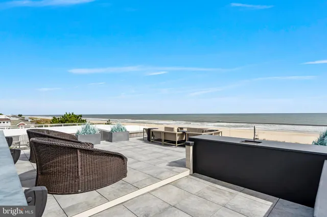 $6,499,000 | 11 South 3rd Street, Surf City, NJ 08008