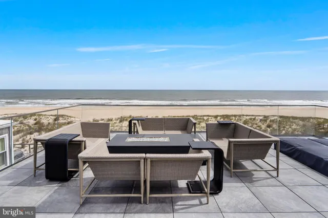 $6,499,000 | 11 South 3rd Street, Surf City, NJ 08008