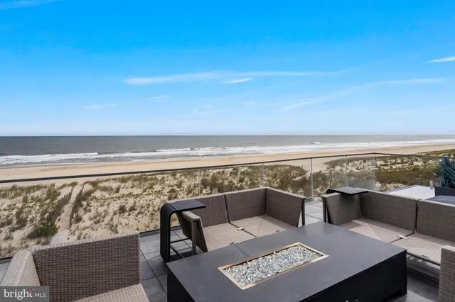 $6,499,000 | 11 South 3rd Street, Surf City, NJ 08008