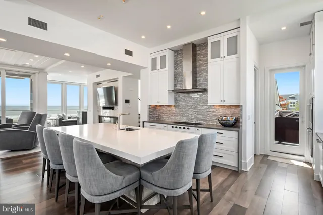 $6,499,000 | 11 South 3rd Street, Surf City, NJ 08008