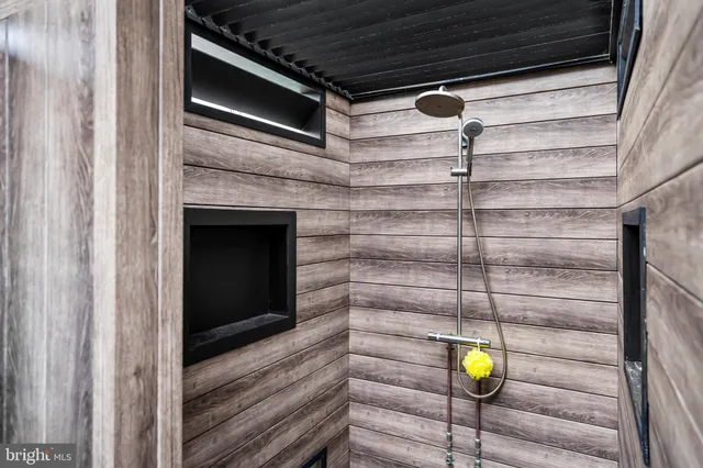 $6,499,000 | 11 South 3rd Street, Surf City, NJ 08008