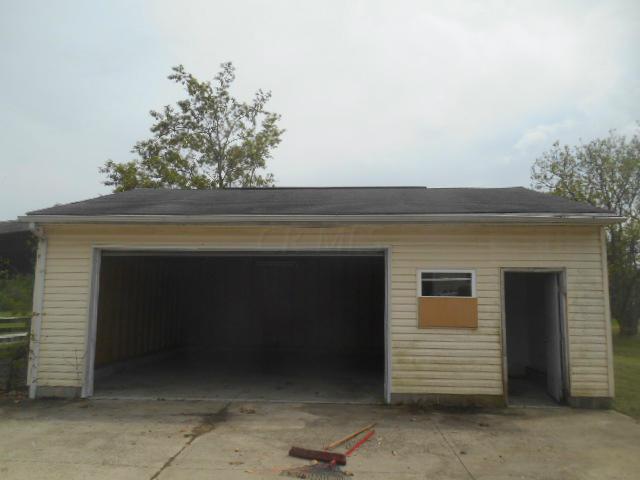 6045 Refugee Road Pickerington, OH 43147 - Photo 9 of 20