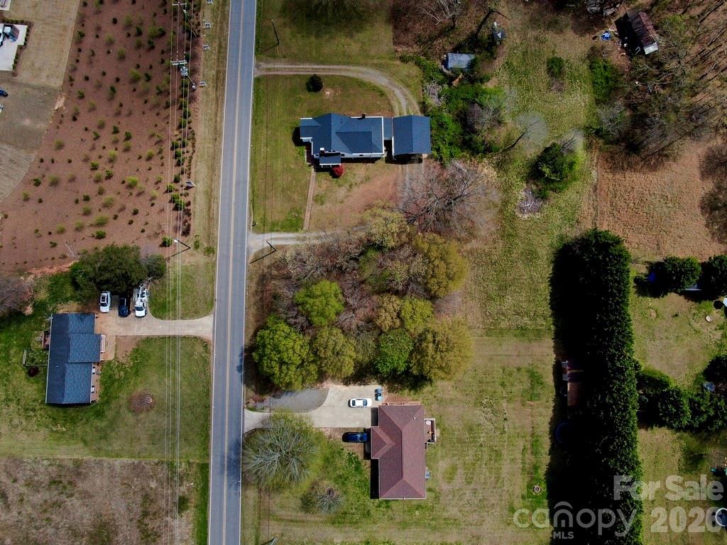 3048 Spencer Road Northeast Conover, NC 28613 - Photo 5 of 12