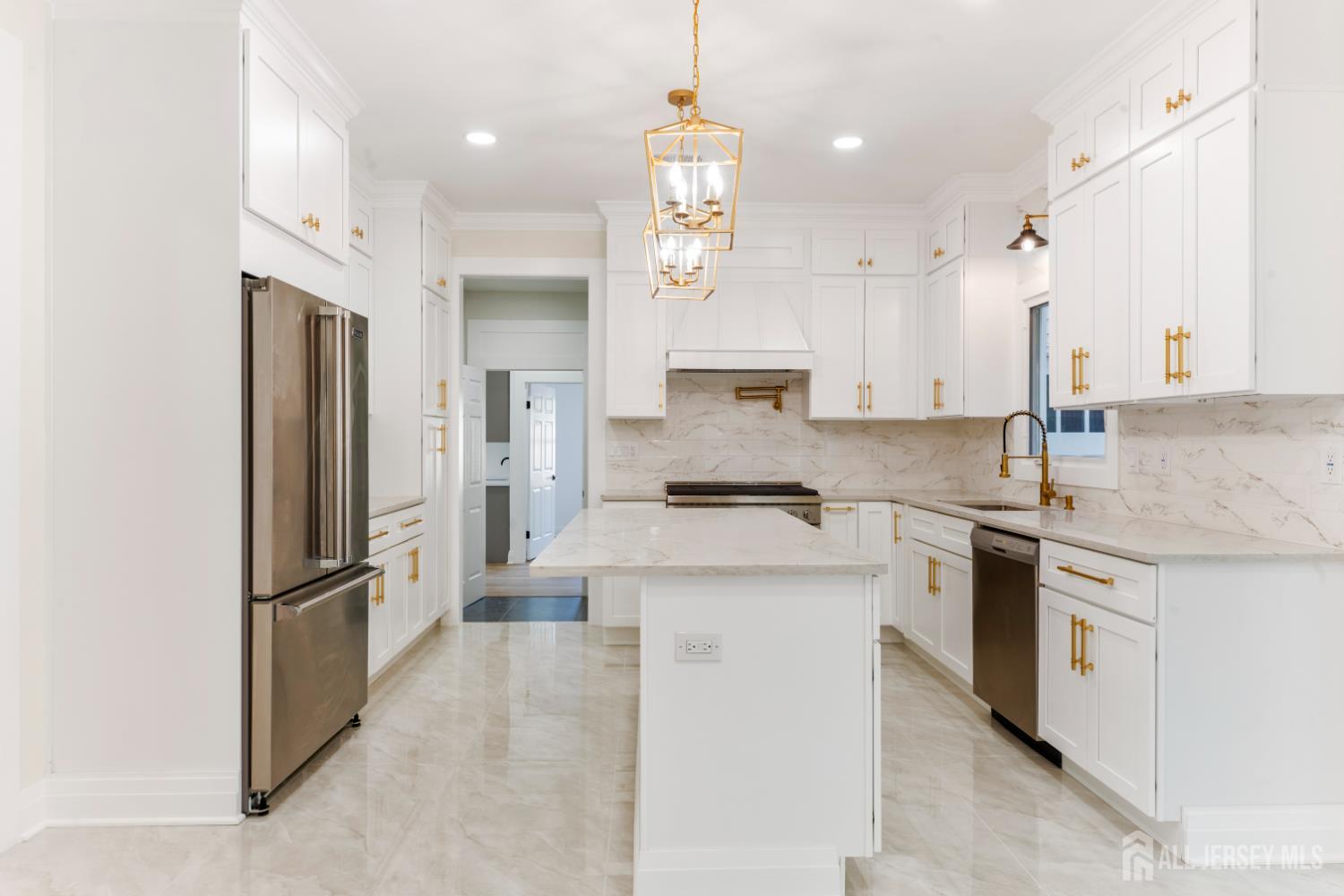 975 Inman Avenue Edison, NJ 08820 - Photo 15 of 62