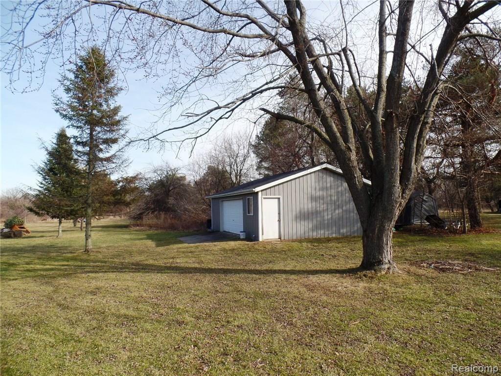 3419 South Vassar Road Davison, MI 48423 - Photo 6 of 6 SAM_0372.JPG