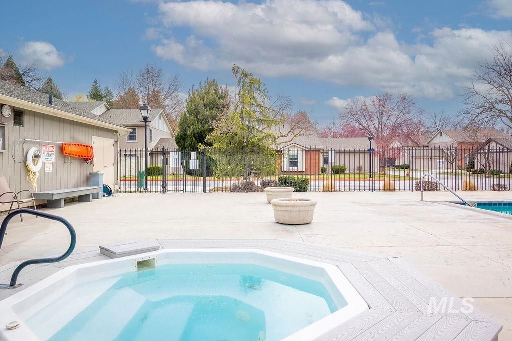 1561 Lenz Lane Boise, ID 83712 - Photo 24 of 29