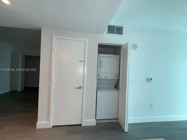 $3,800 | 1100 South Miami Avenue, Unit 2303, Miami, FL 33130