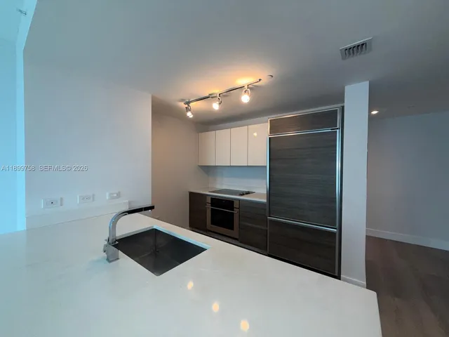 $3,800 | 1100 South Miami Avenue, Unit 2303, Miami, FL 33130