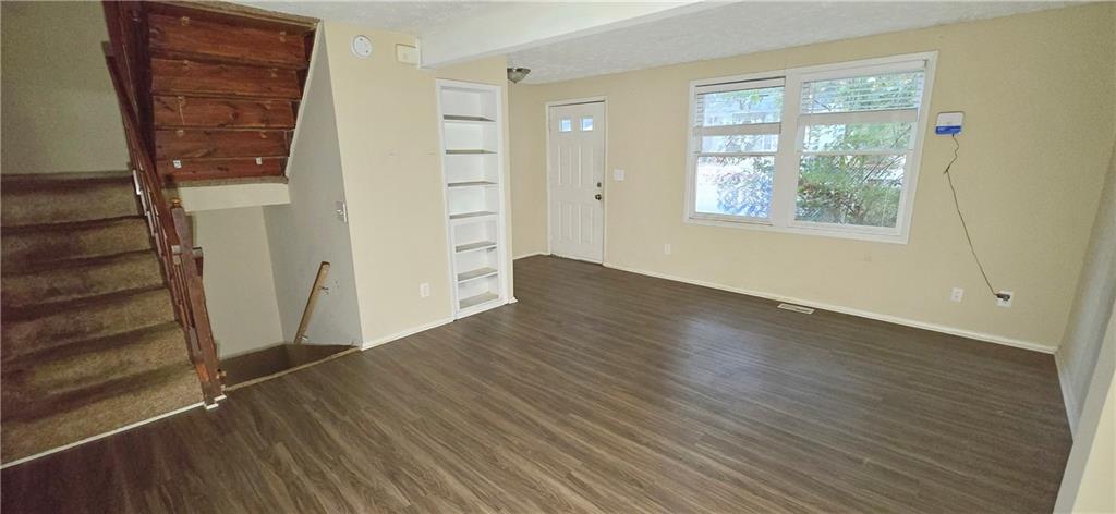 5595 Marbut Road Lithonia, GA 30058 - Photo 7 of 41