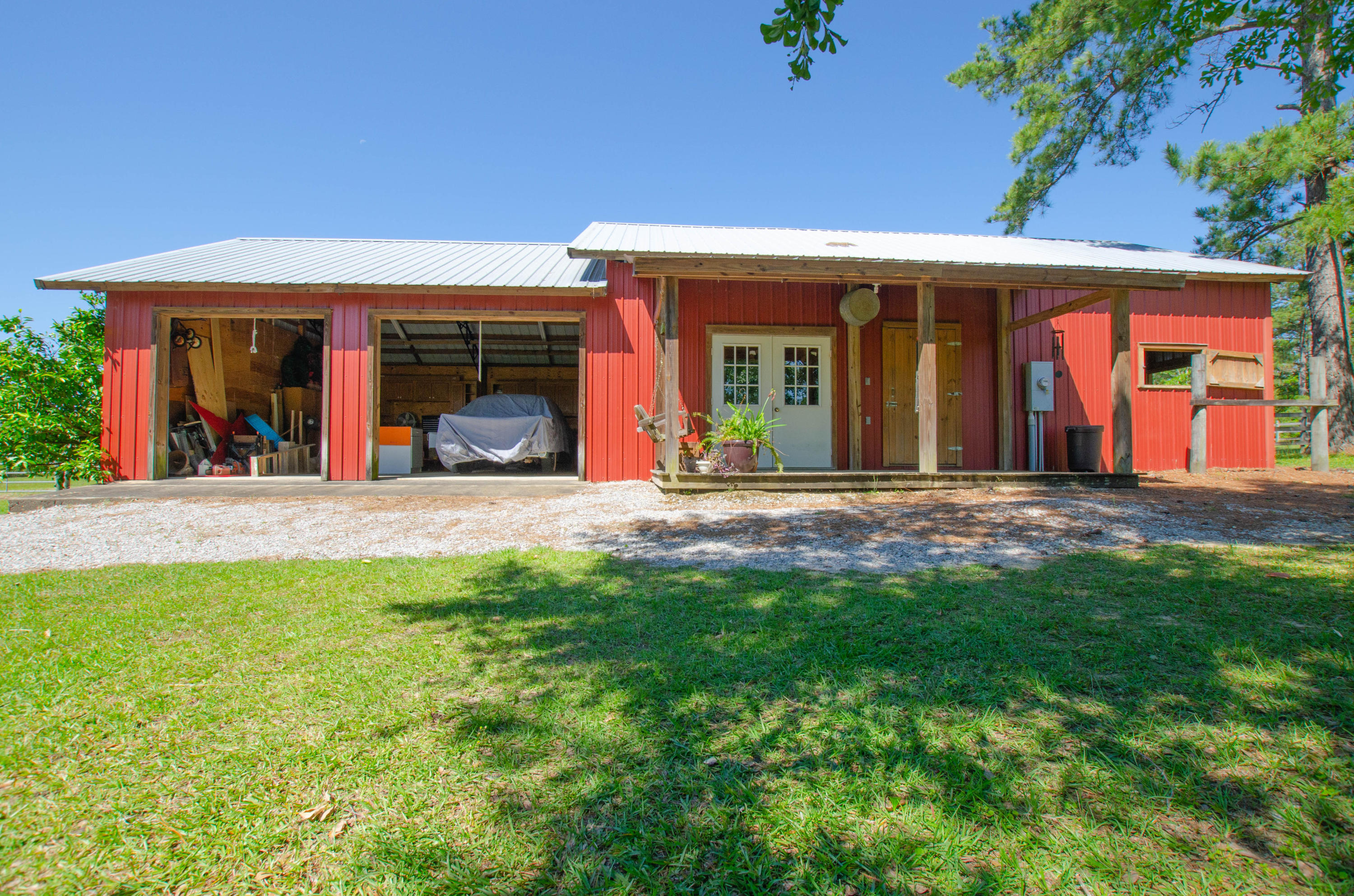 730 McLendon Road DeFuniak Springs, FL 32433 - Photo 44 of 56 Barn/Garage/Workshop