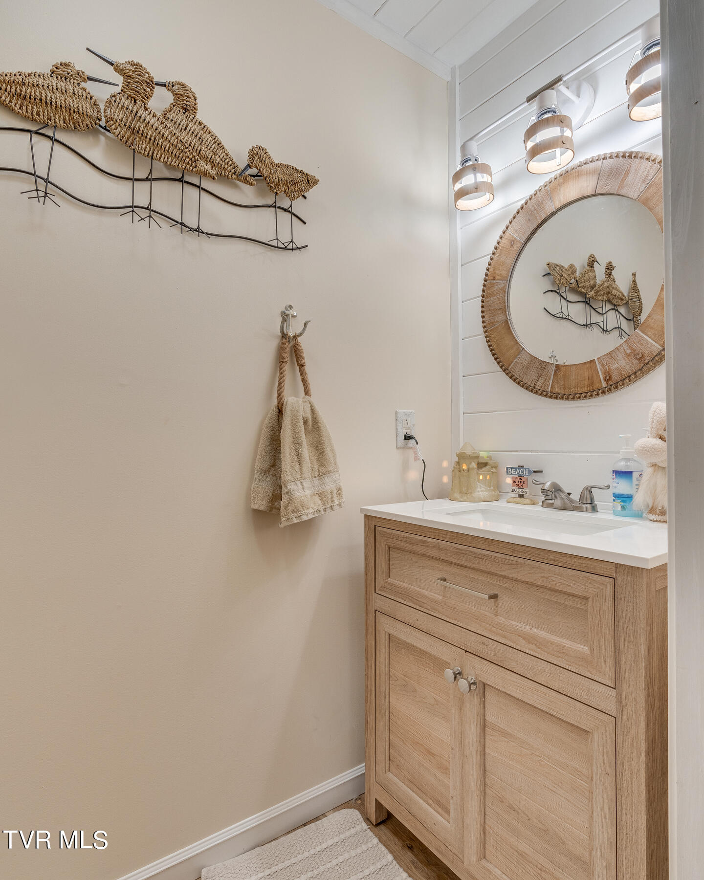 461 J A Hodge Road, Unit 7 Piney Flats, TN 37686 - Photo 11 of 27 011