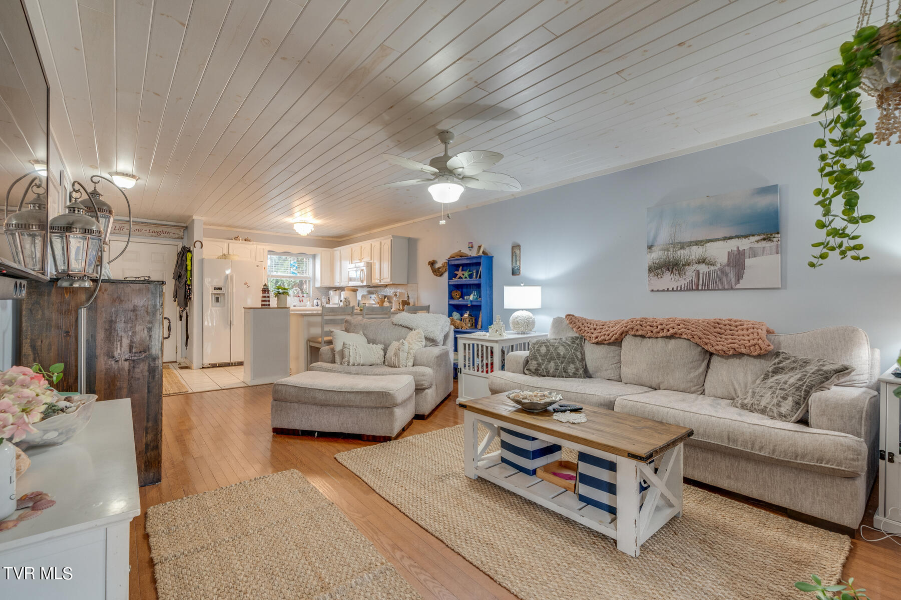 461 J A Hodge Road, Unit 7 Piney Flats, TN 37686 - Photo 6 of 27 006