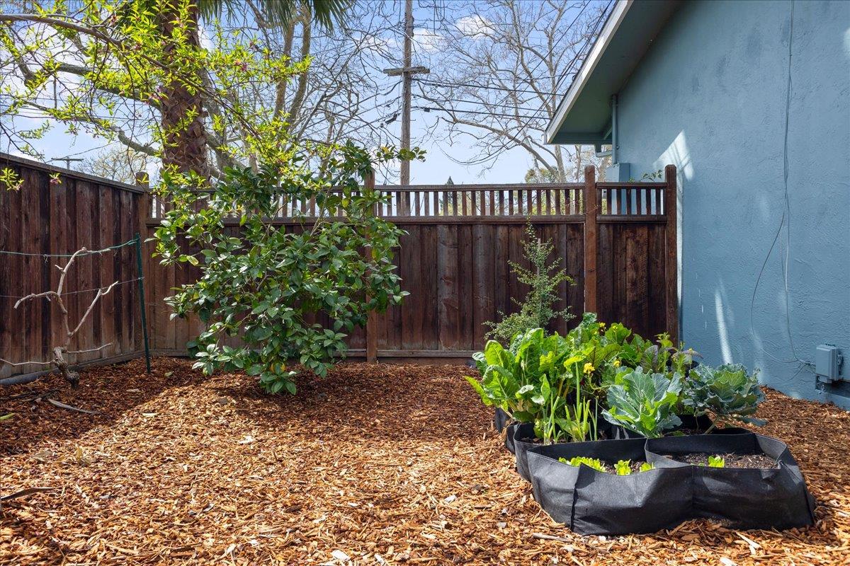 1858 Lambeth Lane Concord, CA 94518 - Photo 50 of 57