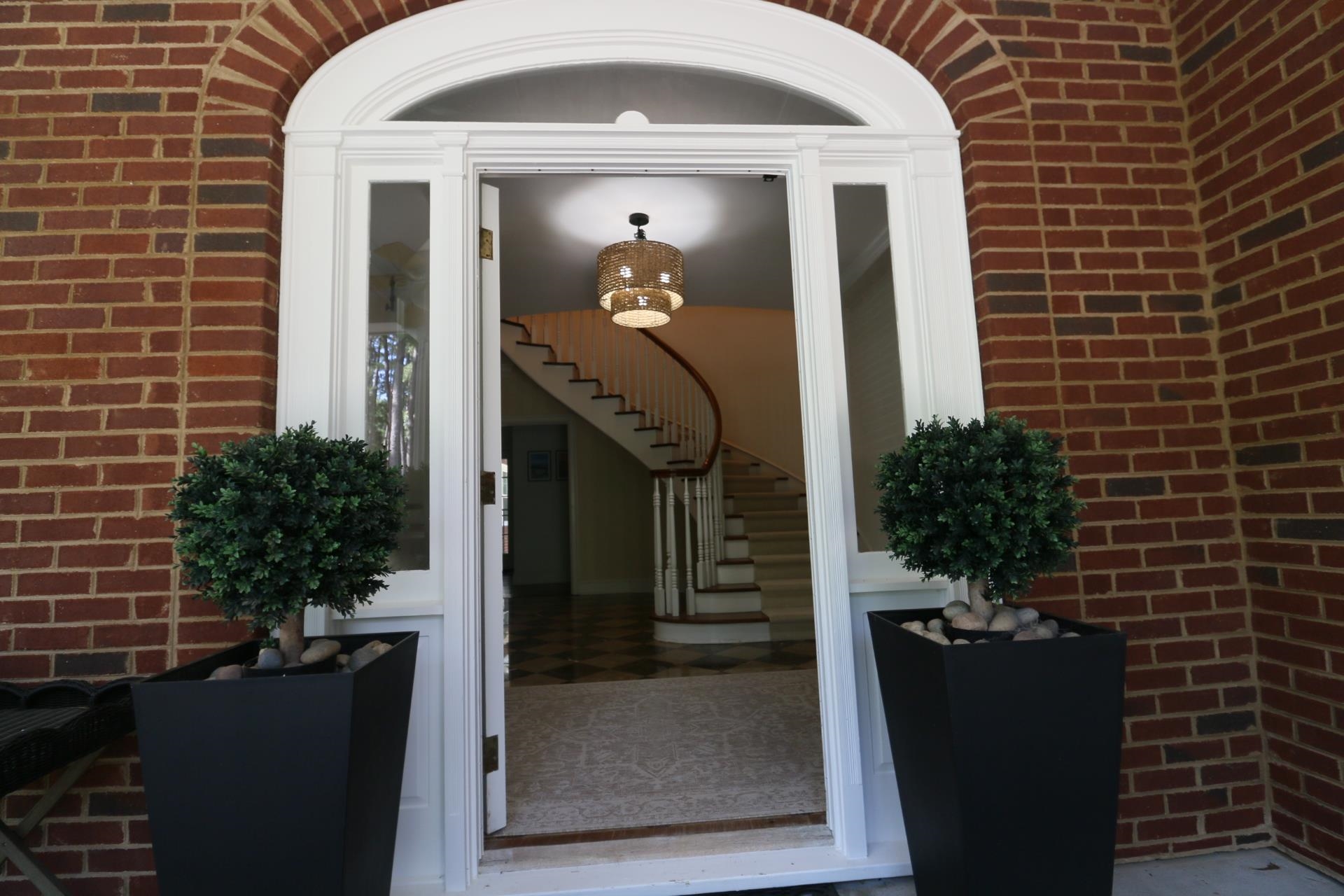 601 Timberlane Road Tallahassee, FL 32312 - Photo 4 of 56 Gallery Image 4
