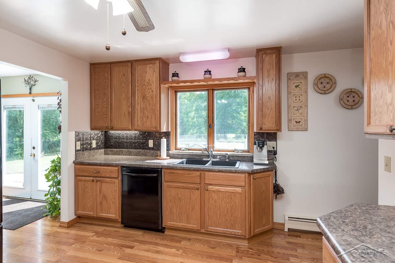 5900 South Steel Road St. Charles, MI 48655 - Photo 12 of 36 31391515-11.JPG