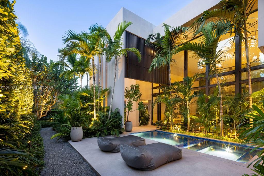 3910 Battersea Road Miami, FL 33133 - Photo 31 of 41