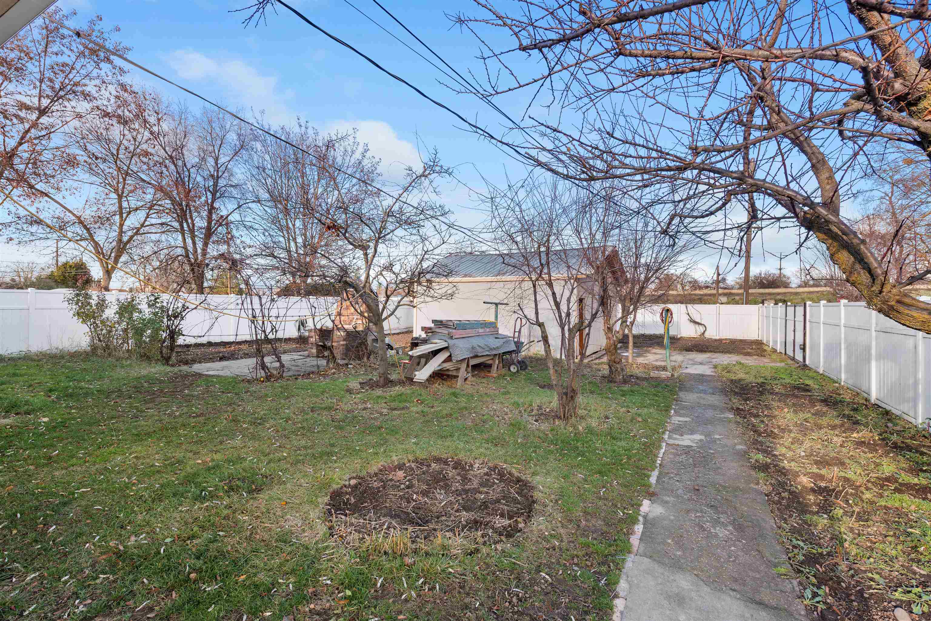 2227 East 4th Avenue Spokane, WA 99202 - Photo 5 of 20