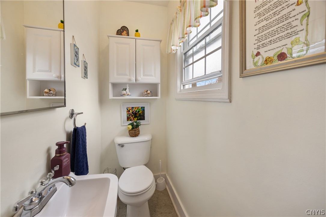 220 Roxford Road North Salina, NY 13208 - Photo 12 of 32