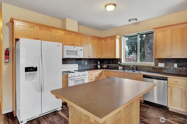 $1,699,950 | 260 Southeast Andrews Street, Issaquah, WA 98027