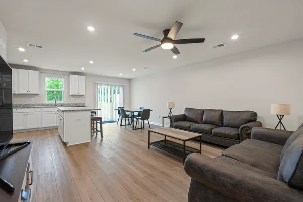$2,350 | 338 Myrtle Meadows Drive, Conway, SC 29526