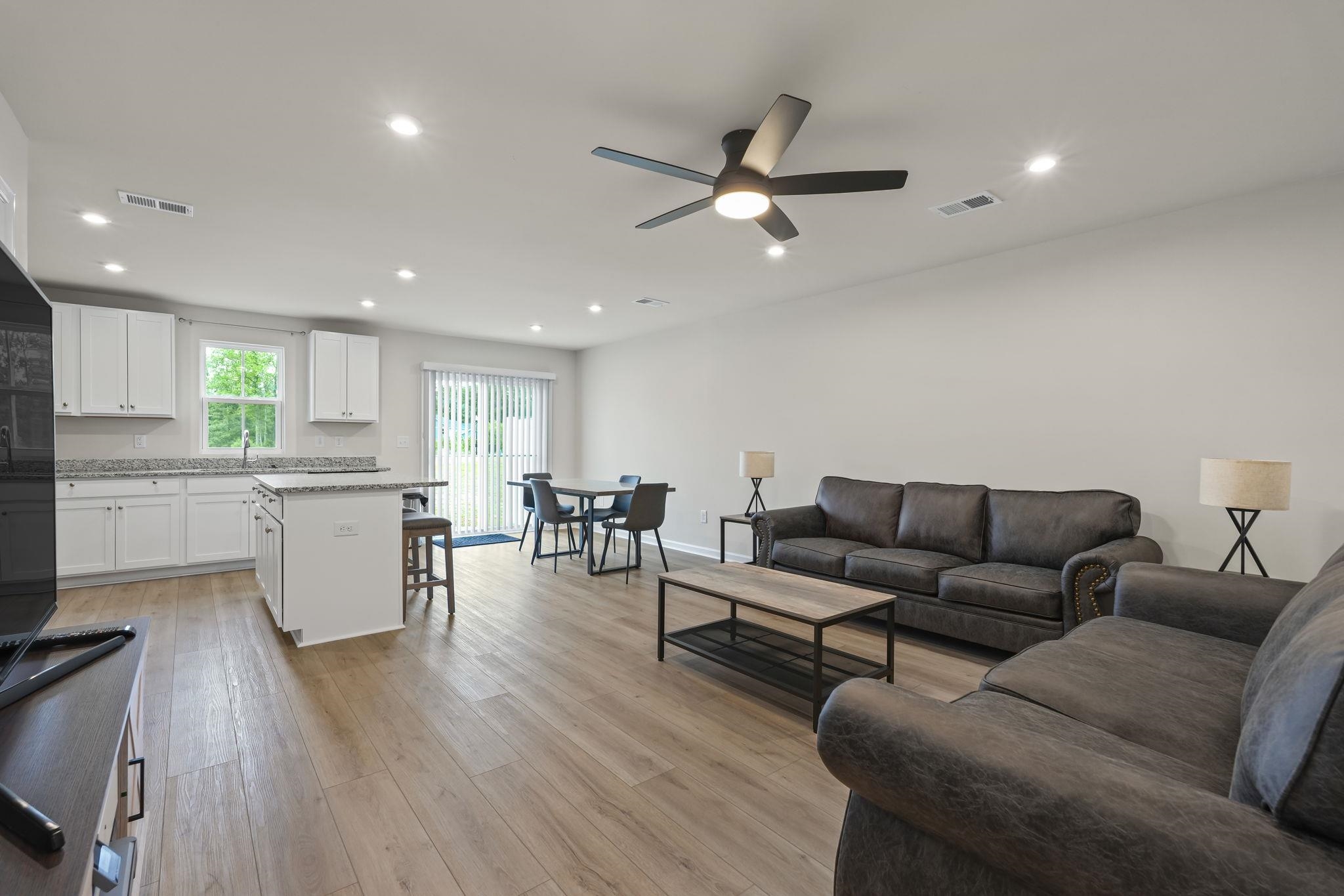338 Myrtle Meadows Drive Conway, SC 29526 - Photo 5 of 37