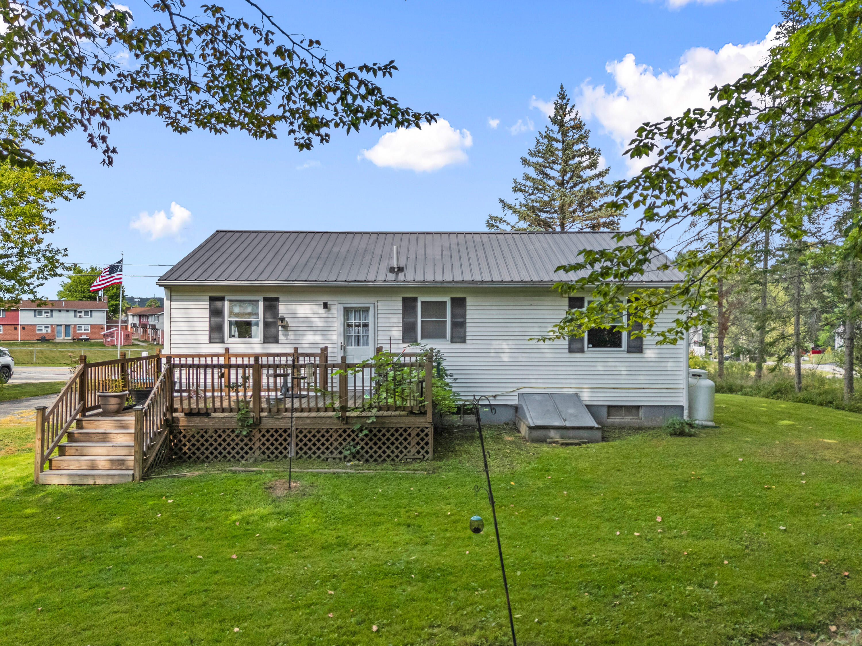 154 Rideout Avenue Lewiston, ME 04240 - Photo 37 of 45 154 Rideout Ave_0104