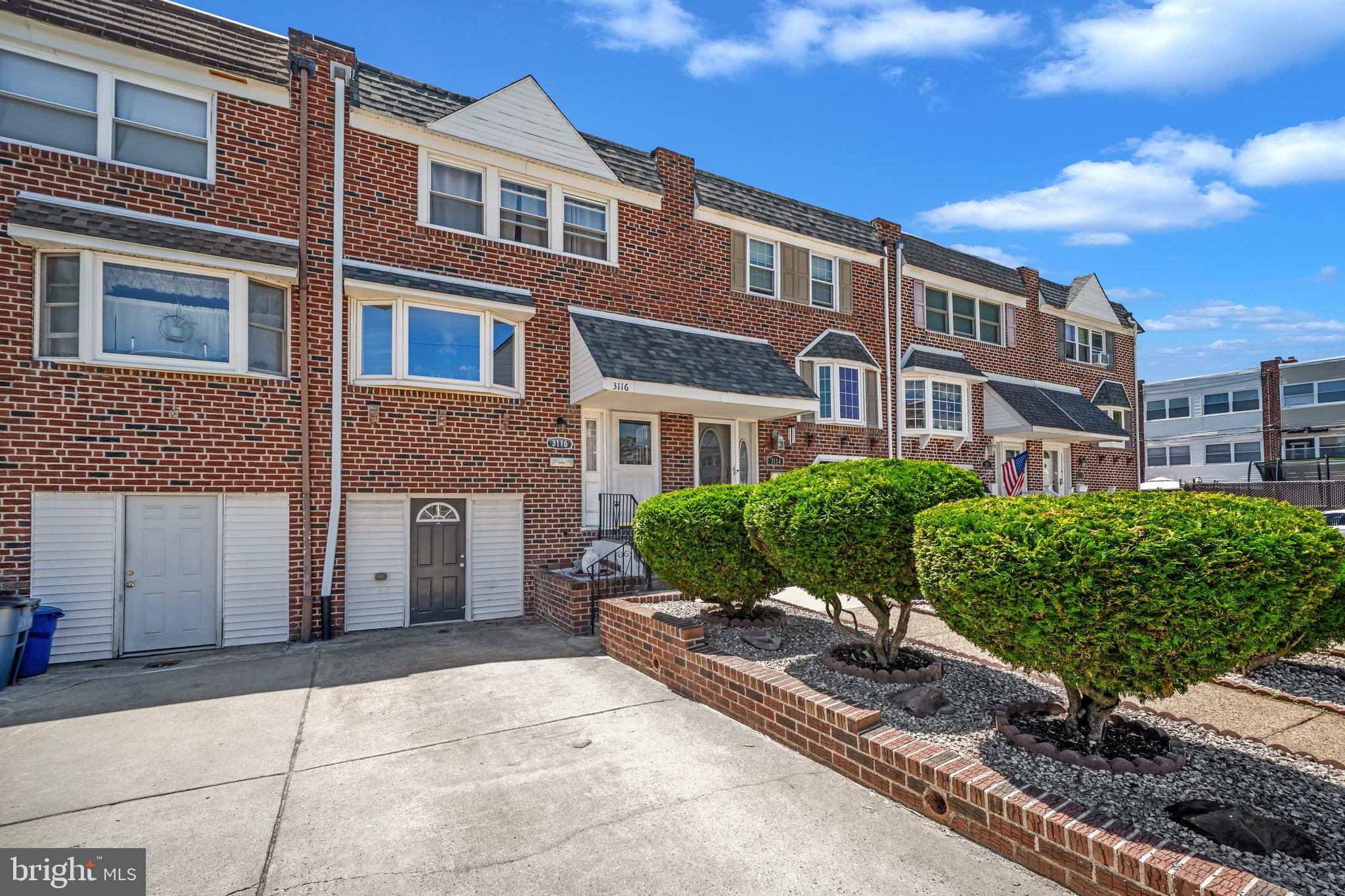 3116 Holly Road Philadelphia, PA 19154 - Photo 3 of 26