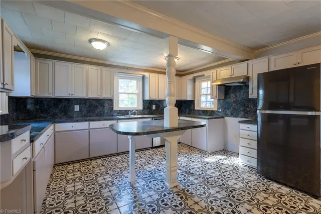 $195,000 | 8108 Highway 268, Dobson, NC 27017