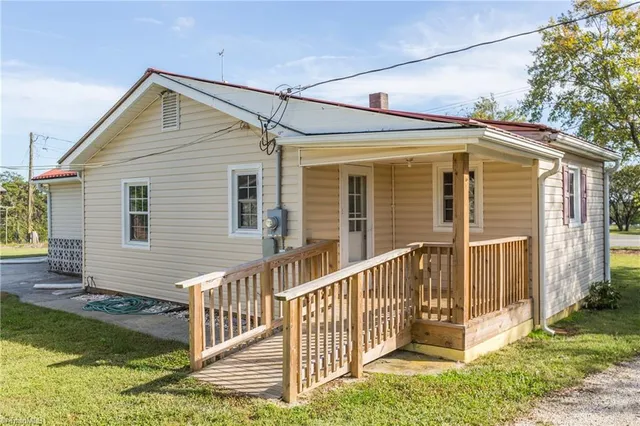 $195,000 | 8108 Highway 268, Dobson, NC 27017