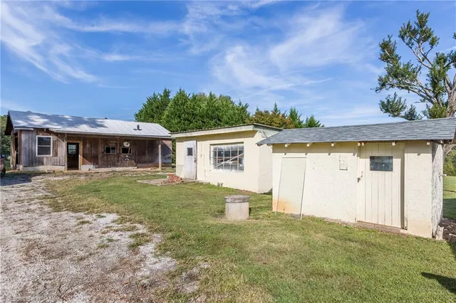 $195,000 | 8108 Highway 268, Dobson, NC 27017