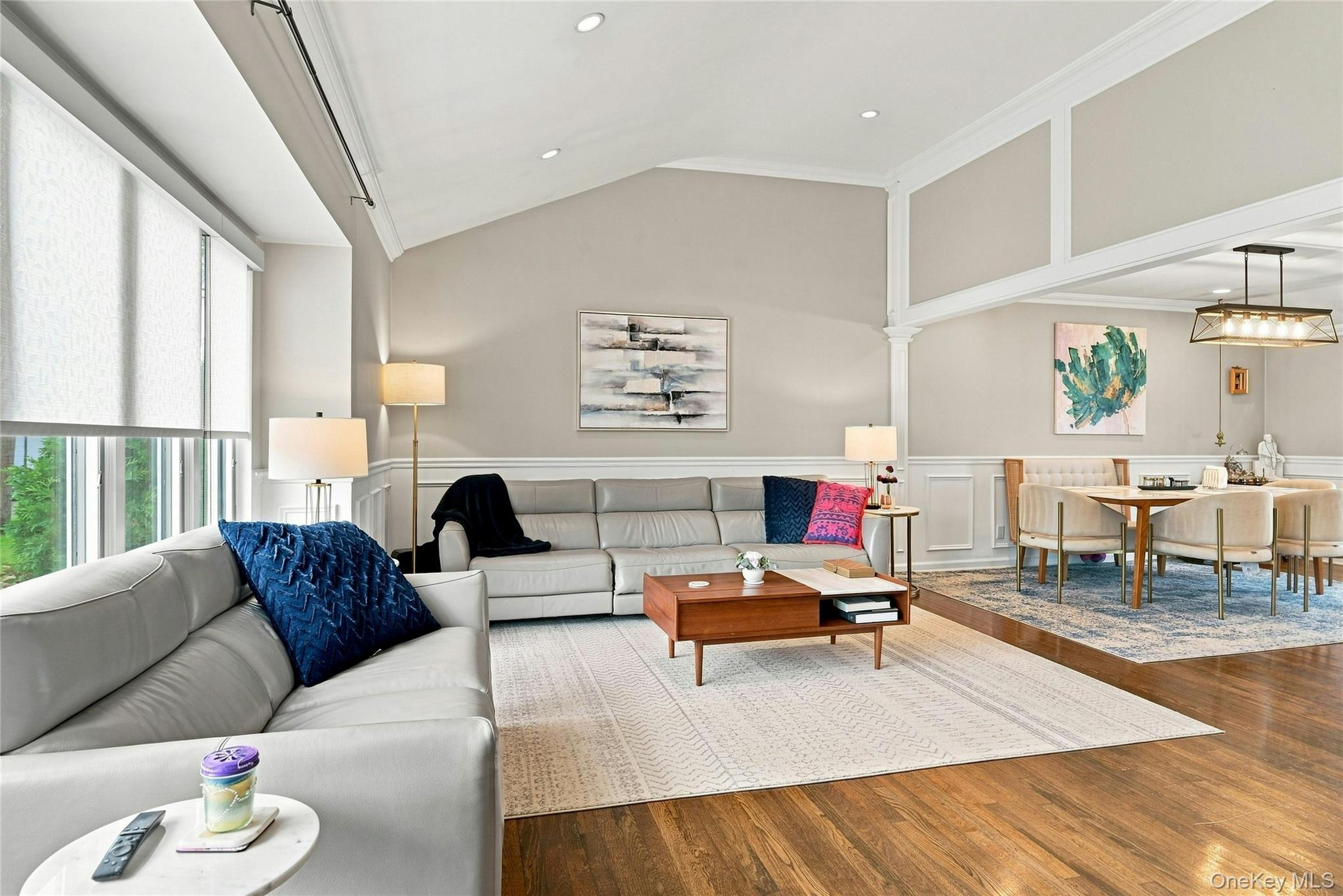 2 Peppermill Road Roslyn, NY 11576 - Photo 8 of 36 Beautiful open space with refinished hardwood floors