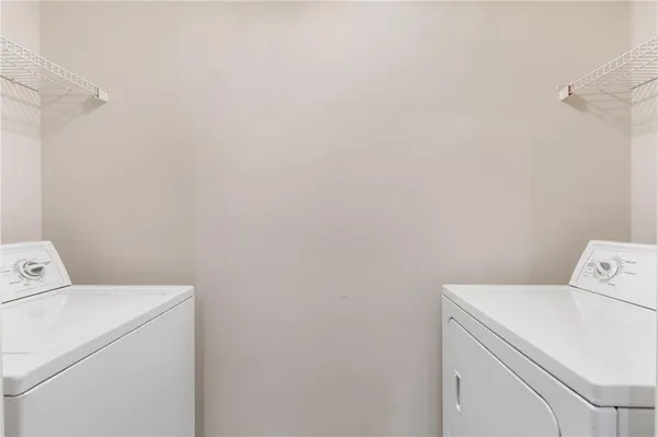 $2,600 | 3275 Lenox Road Northeast, Unit 314, Atlanta, GA 30324