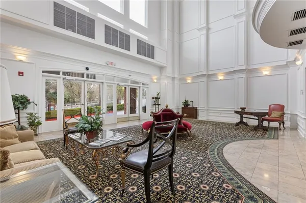 $2,600 | 3275 Lenox Road Northeast, Unit 314, Atlanta, GA 30324