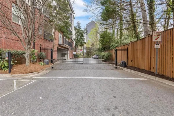 $2,600 | 3275 Lenox Road Northeast, Unit 314, Atlanta, GA 30324